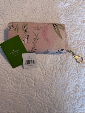 NWT Kate Spade Briar Lane Botanical Pink Floral Zip Wallet with Key Ring.